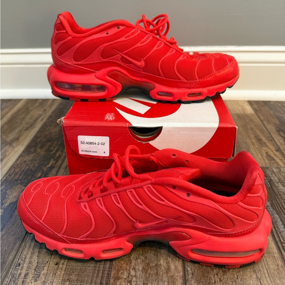 Women’s nike air max plus in crimson red Size 8.5 style #AV8424 600